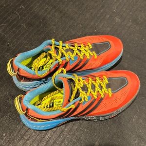 Mens size 10 Hoka Speedgoat 3.